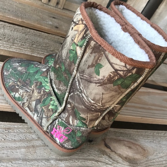 Realtree Girl Carson Camo Ugg Style 